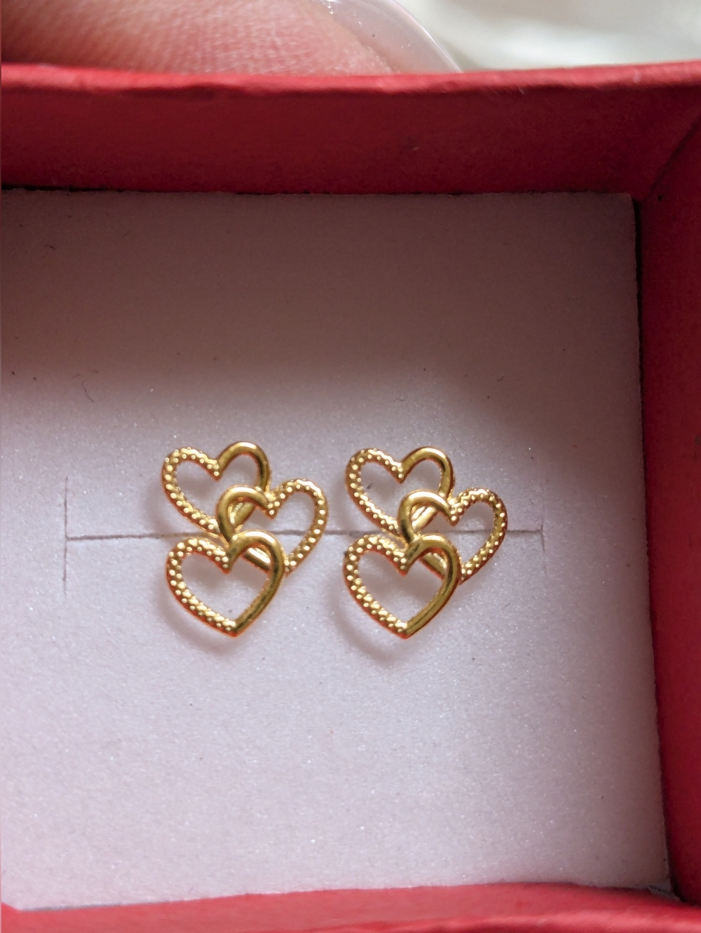 18k SD Gold Triple Heart Stud Earrings 💯 Real Gold Pawnable LW Only